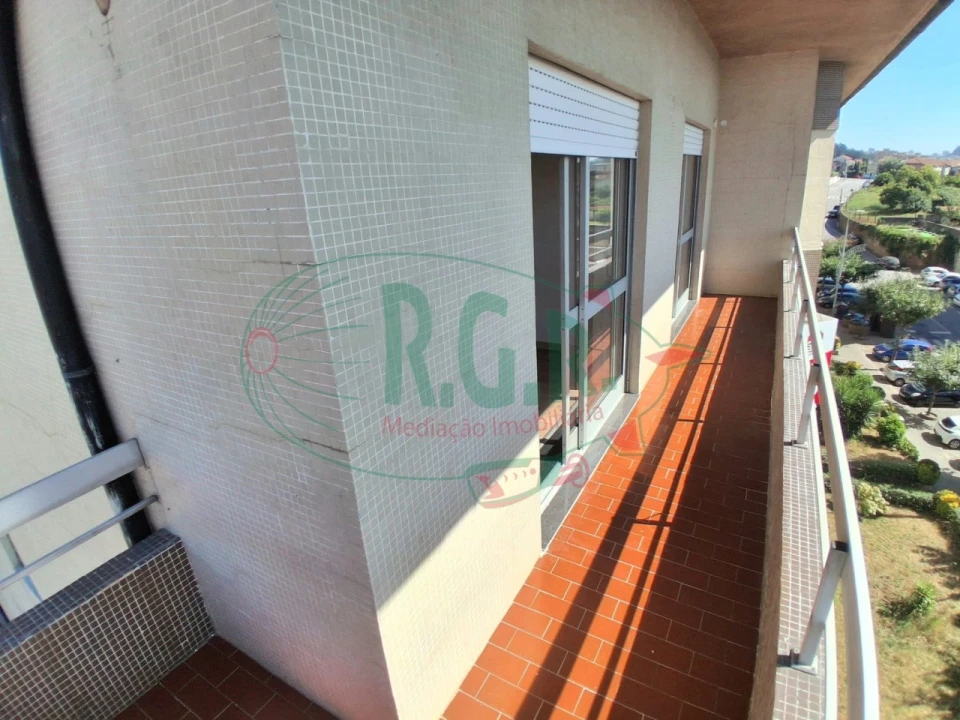 Apartamento T3 para Venda em Fânzeres e São Pedro da Cova Foto 21