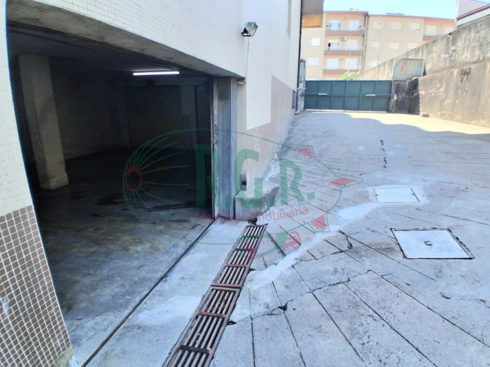 Apartamento T3 para Venda em Fânzeres e São Pedro da Cova Foto 23
