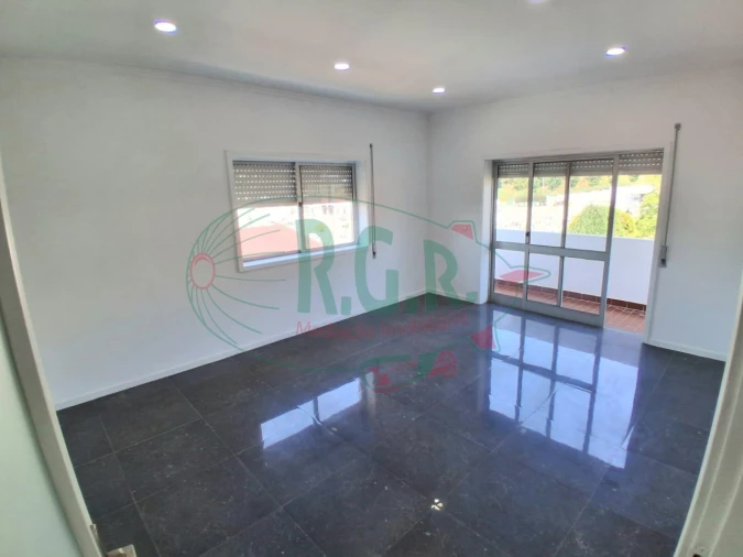 Apartamento T3 para Venda em Fânzeres e São Pedro da Cova Foto 5