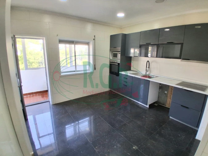 Apartamento T3 para Venda em Fânzeres e São Pedro da Cova Foto 7