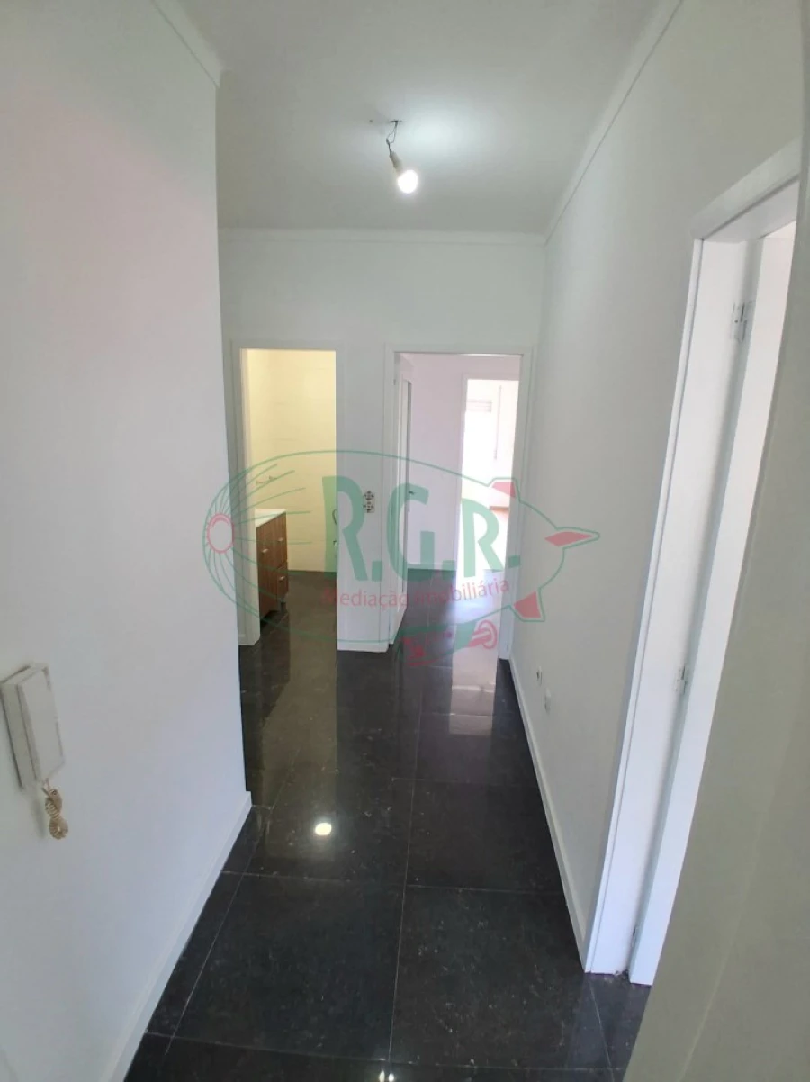 Apartamento T3 para Venda em Fânzeres e São Pedro da Cova Foto 12