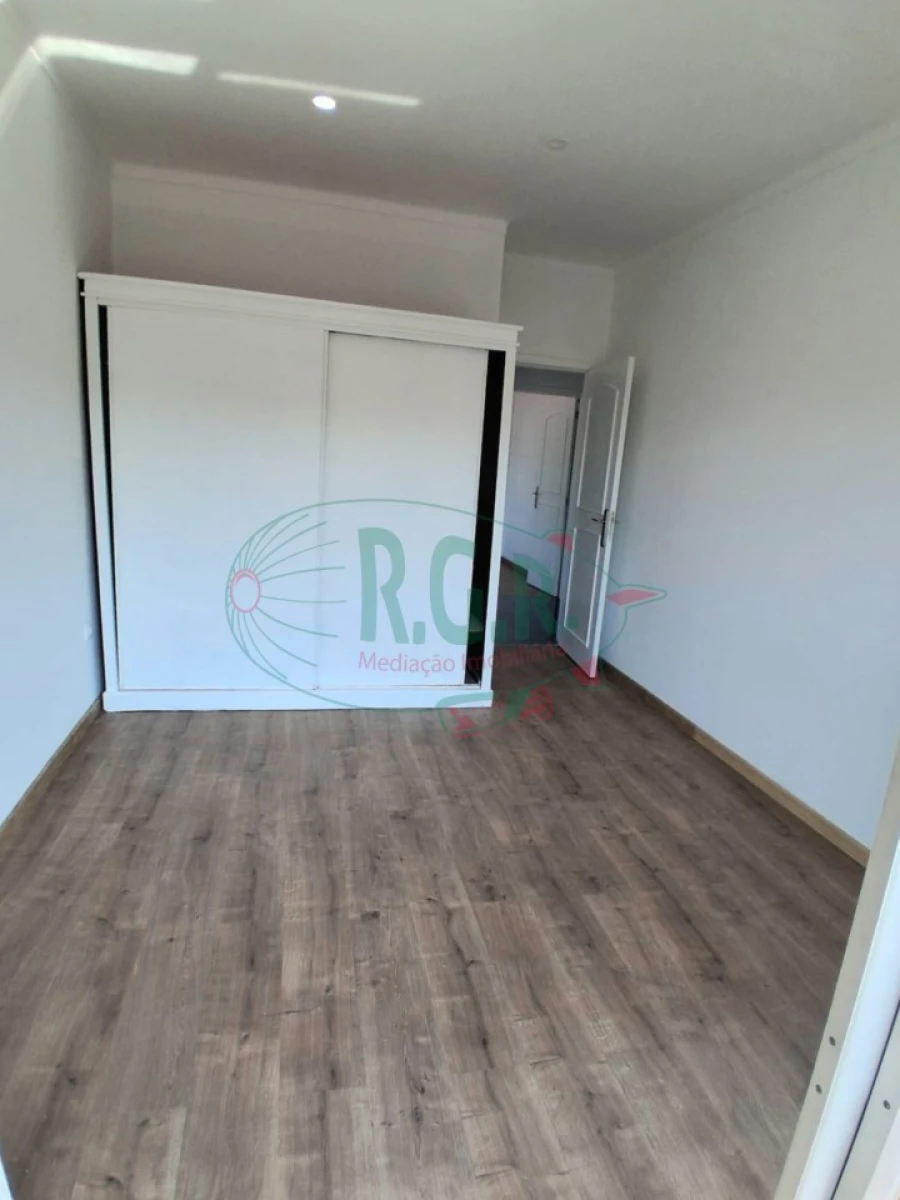 Apartamento T3 para Venda em Fânzeres e São Pedro da Cova Foto 15