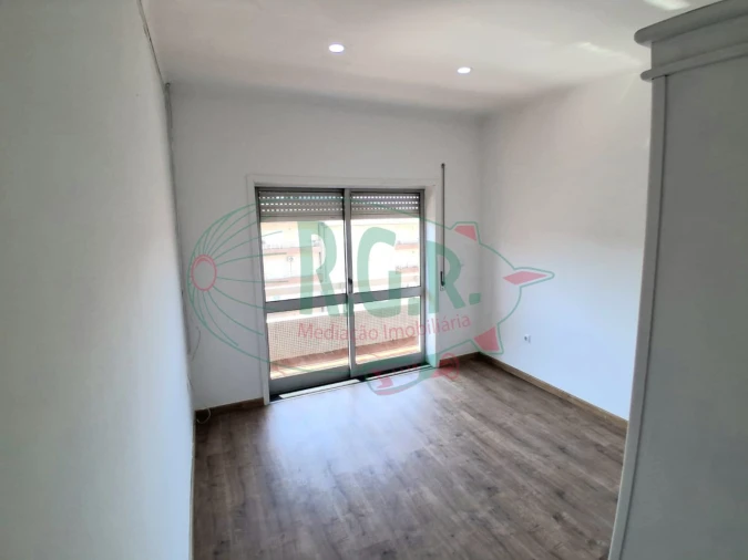 Apartamento T3 para Venda em Fânzeres e São Pedro da Cova Foto 17