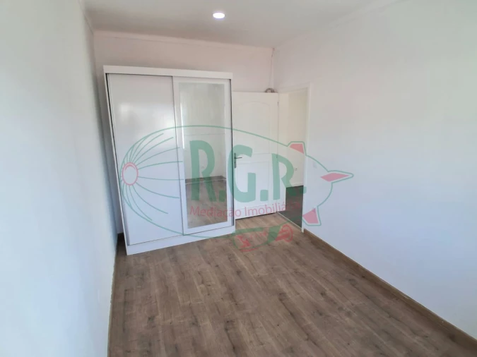 Apartamento T3 para Venda em Fânzeres e São Pedro da Cova Foto 18