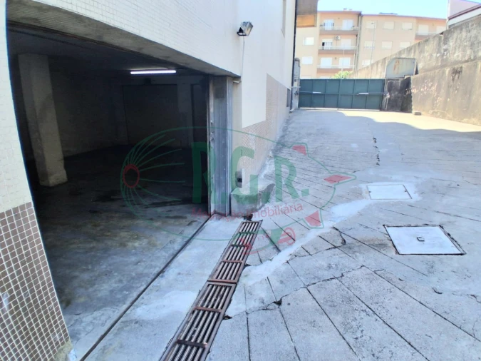 Apartamento T3 para Venda em Fânzeres e São Pedro da Cova Foto 23