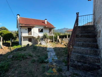 Moradia T3 para Venda em Oliveira