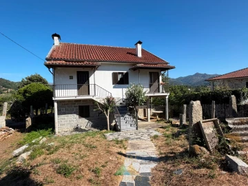 Moradia T3 para Venda em Oliveira