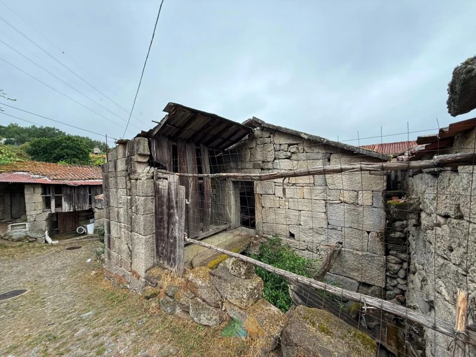 Moradia T2 para Venda em Lindoso Foto 9