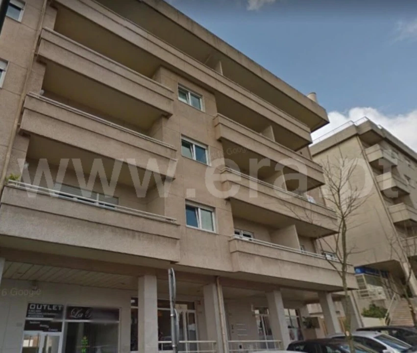 Apartamento T1 para Venda em Oliveira do Douro Foto 2