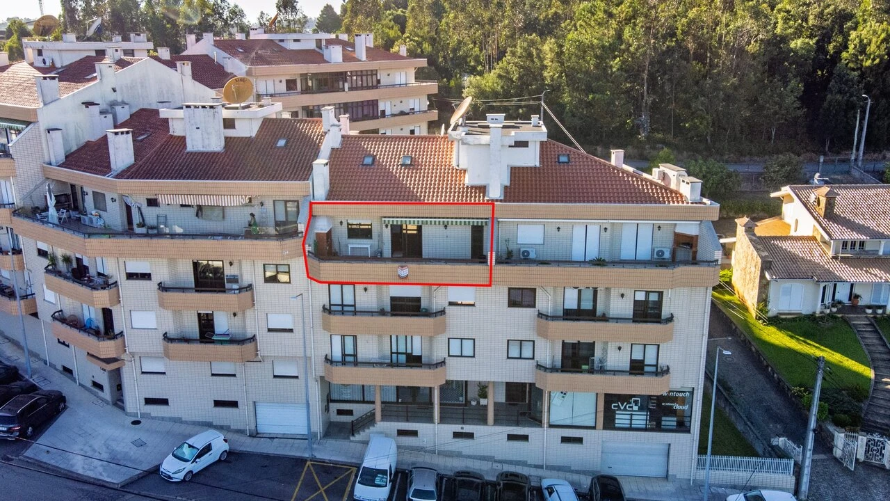 Apartamento T2 para Venda em O. Azeméis, Riba-Ul, Ul, Macinhata Seixa, Madail Foto 1