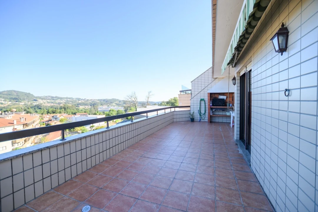 Apartamento T2 para Venda em O. Azeméis, Riba-Ul, Ul, Macinhata Seixa, Madail Foto 2