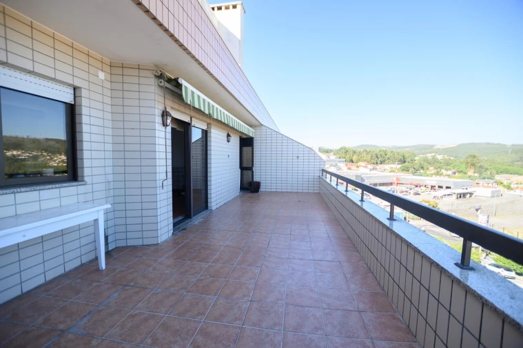 Apartamento T2 para Venda em O. Azeméis, Riba-Ul, Ul, Macinhata Seixa, Madail Foto 3