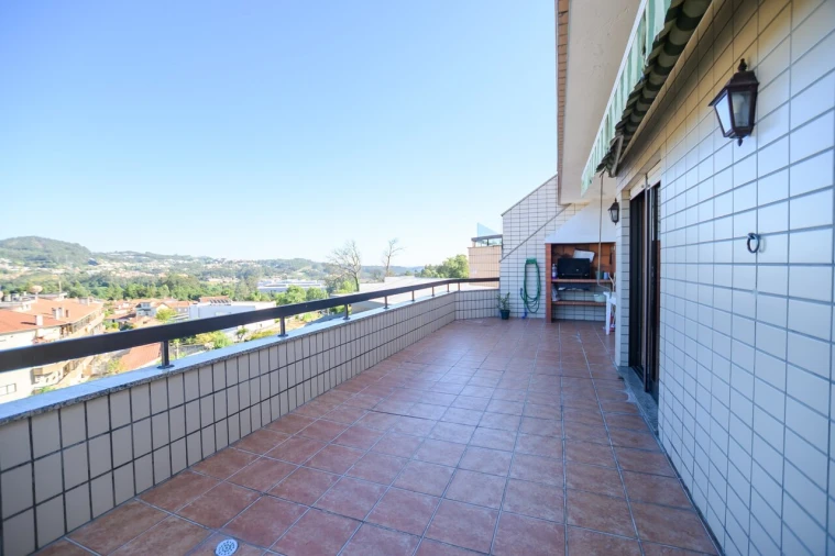 Apartamento T2 para Venda em O. Azeméis, Riba-Ul, Ul, Macinhata Seixa, Madail Foto 2