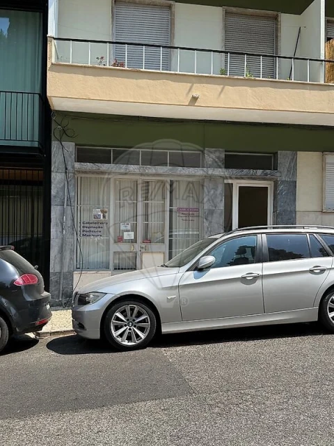 Loja para Arrendamento em Campo de Ourique