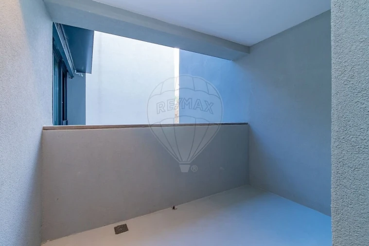 Apartamento T2 para Venda em Marvila Foto 30
