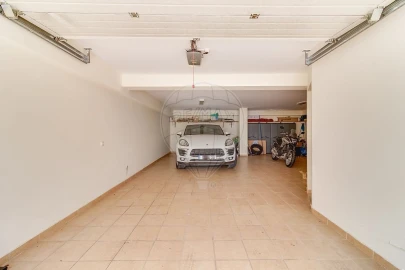 Moradia T4 para Venda em Carcavelos e Parede