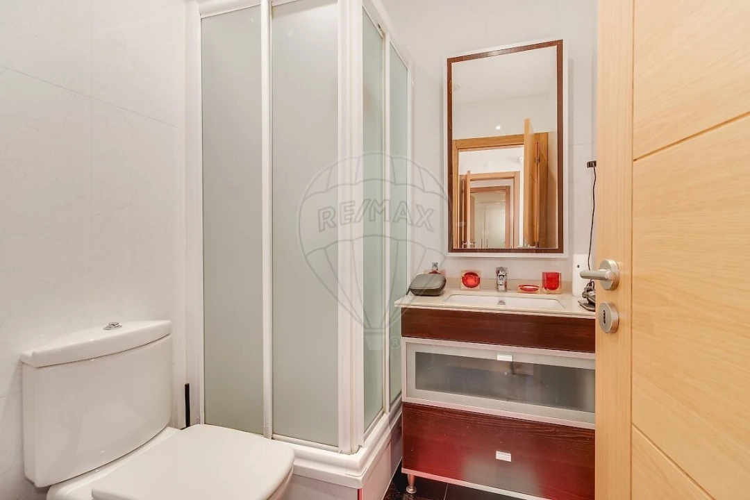 Moradia T4 para Venda em Carcavelos e Parede Foto 14