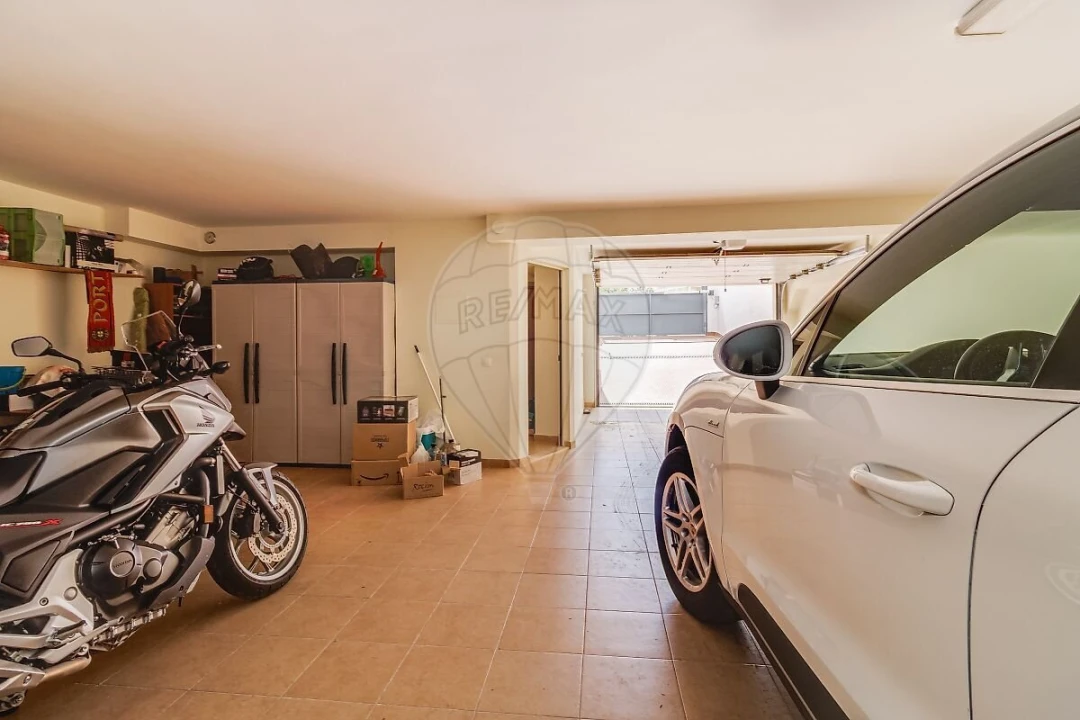 Moradia T4 para Venda em Carcavelos e Parede Foto 33