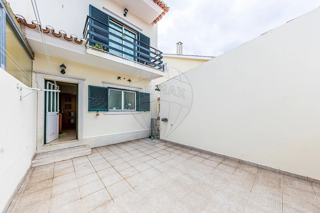 Moradia T2 para Venda em Quinta do Conde Foto 18