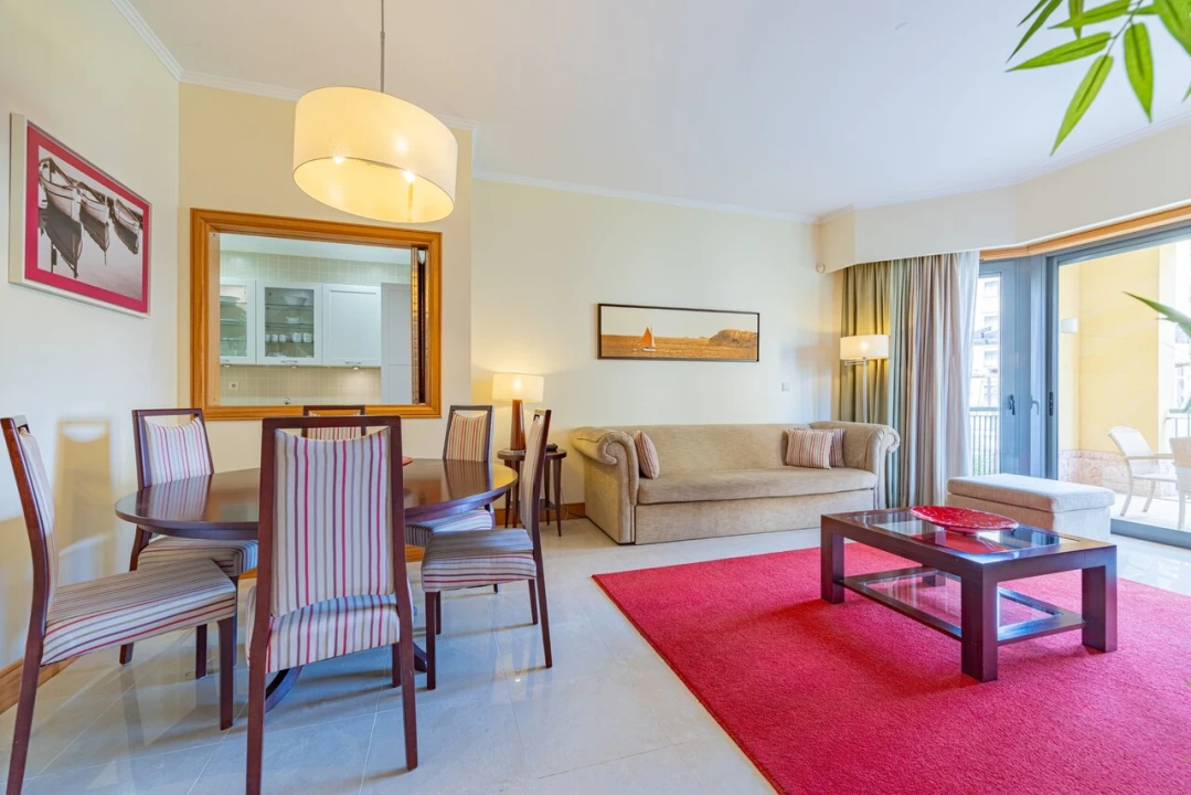 Apartamento T2 para Venda em Quarteira Foto 4