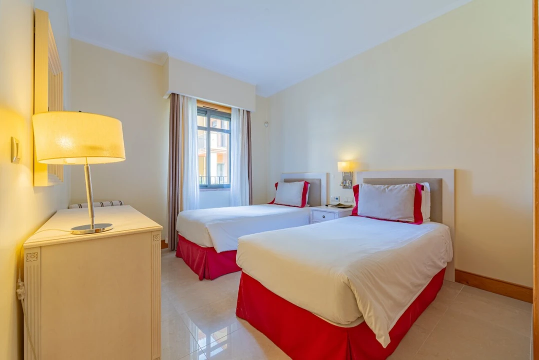 Apartamento T2 para Venda em Quarteira Foto 8
