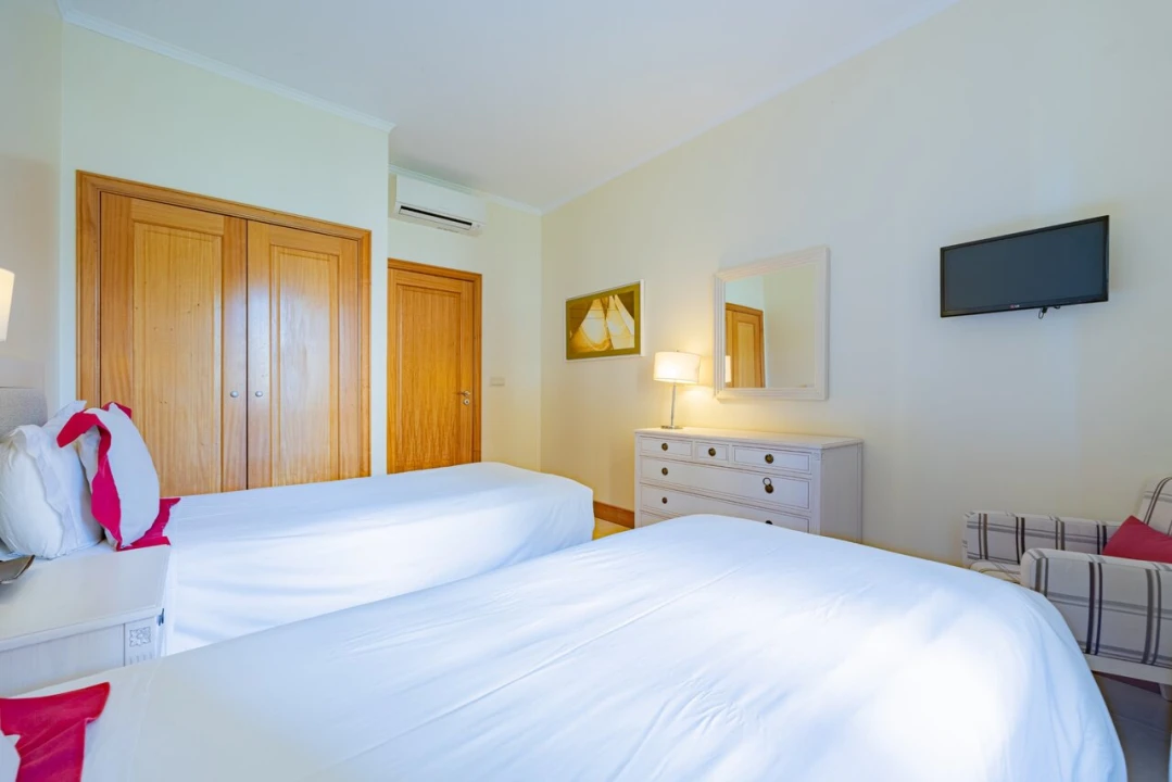 Apartamento T2 para Venda em Quarteira Foto 18