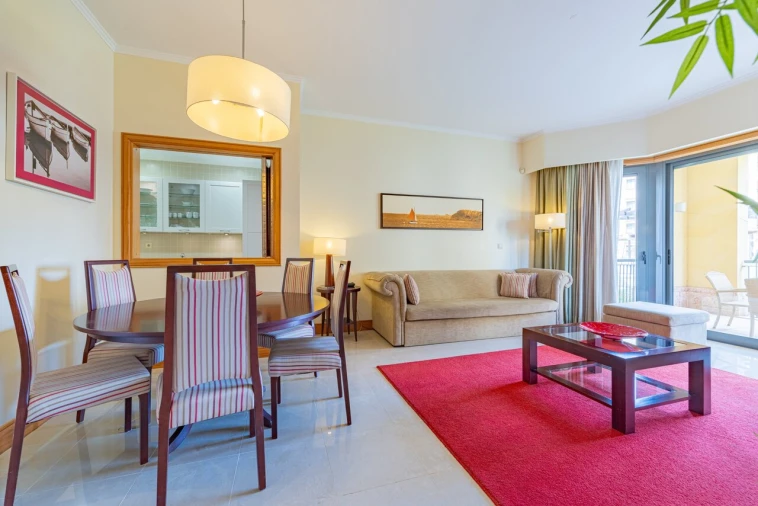 Apartamento T2 para Venda em Quarteira Foto 4