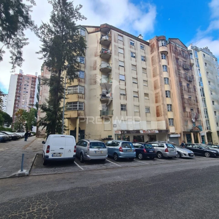 Apartamento T2 para Venda em Algueirão-Mem Martins Foto 13