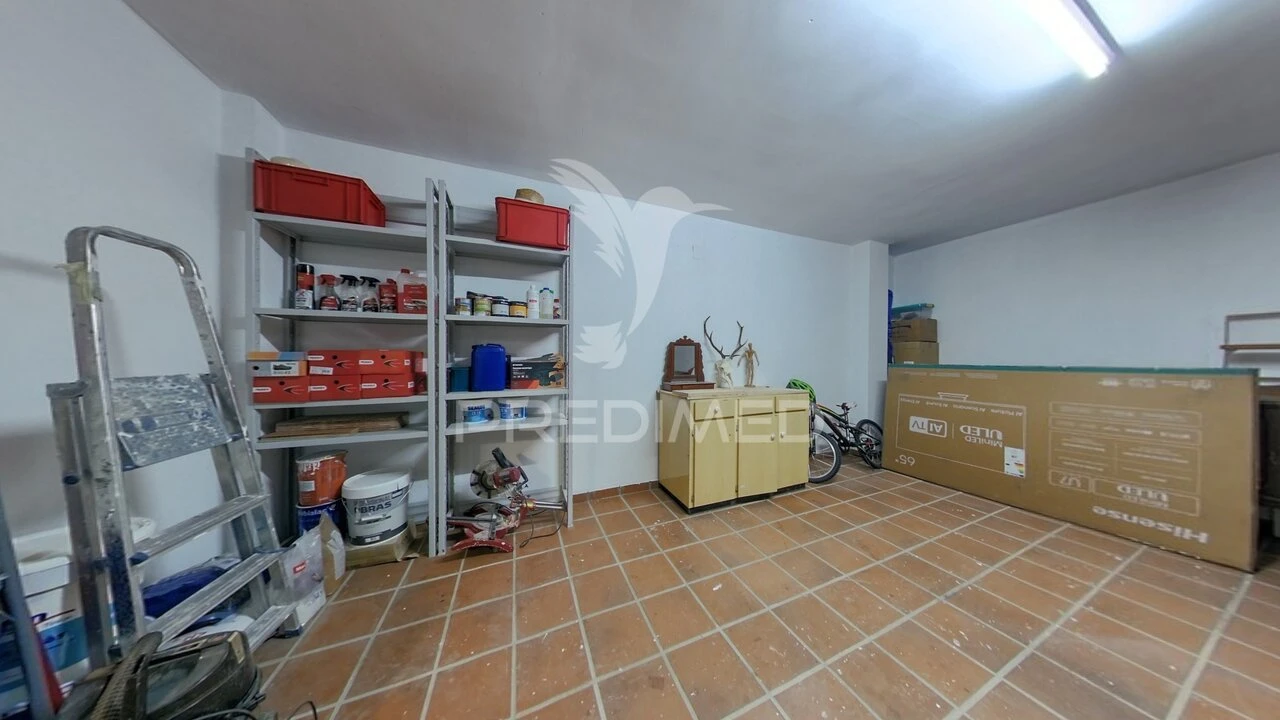 Moradia T4 para Venda em Sé e São Lourenço Foto 26