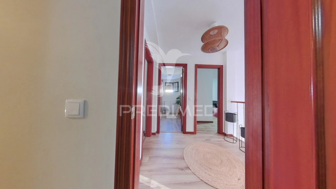 Moradia T4 para Venda em Sé e São Lourenço Foto 17