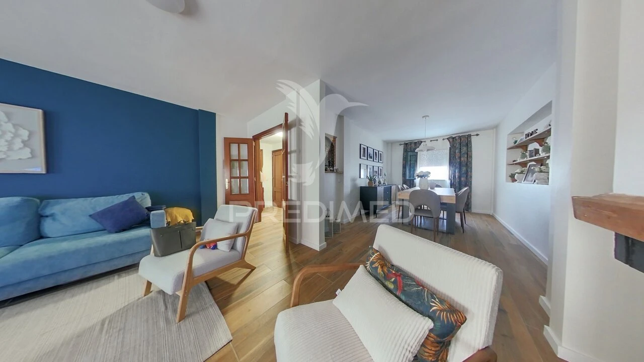 Moradia T4 para Venda em Sé e São Lourenço Foto 5