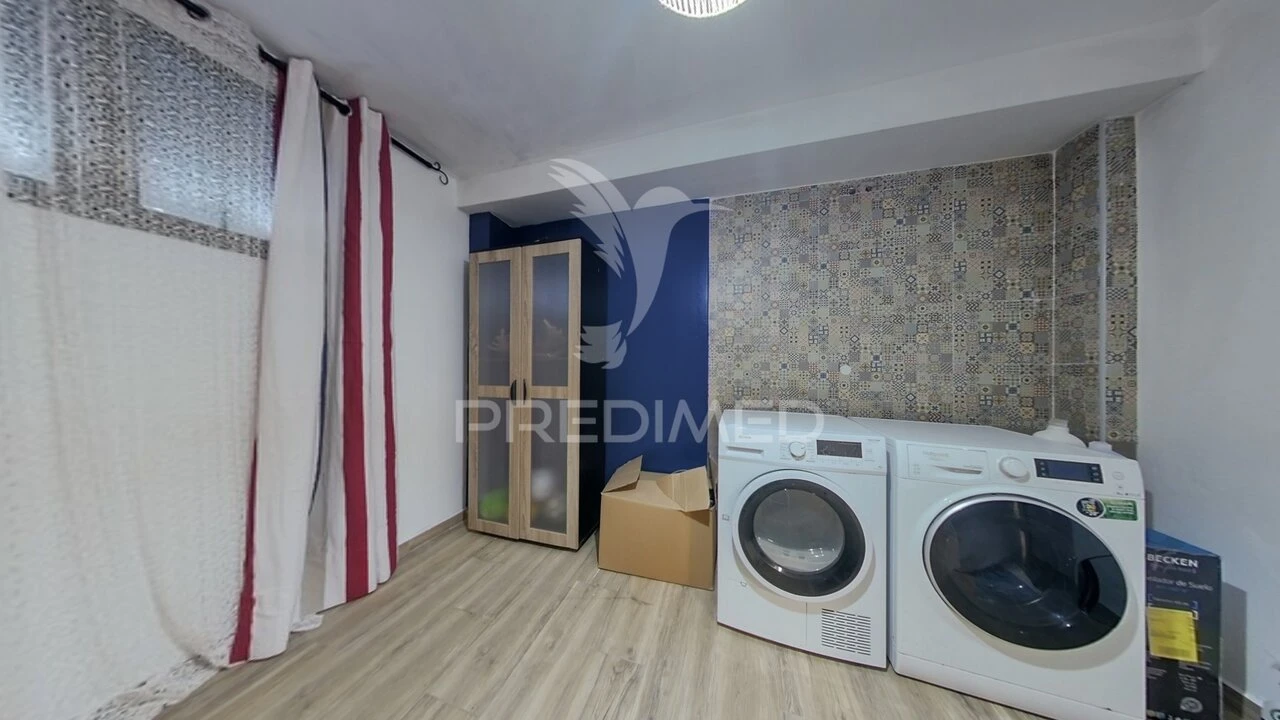 Moradia T4 para Venda em Sé e São Lourenço Foto 25