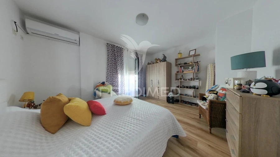 Moradia T4 para Venda em Sé e São Lourenço Foto 18