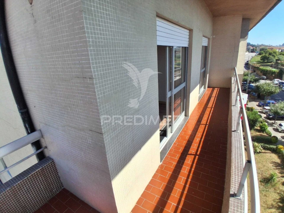 Apartamento T3 para Venda em Fânzeres e São Pedro da Cova Foto 23