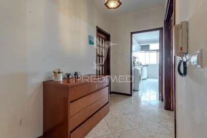 Apartamento T3 para Venda em Oliveira (Santa Maria)