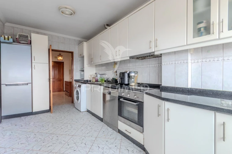 Apartamento T3 para Venda em Oliveira (Santa Maria) Foto 8