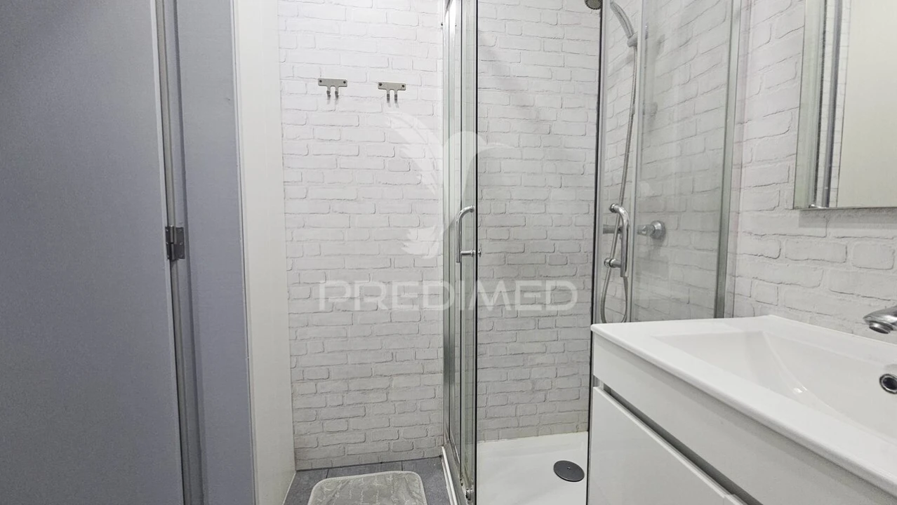 Moradia T2 para Venda em Sé e São Lourenço Foto 11
