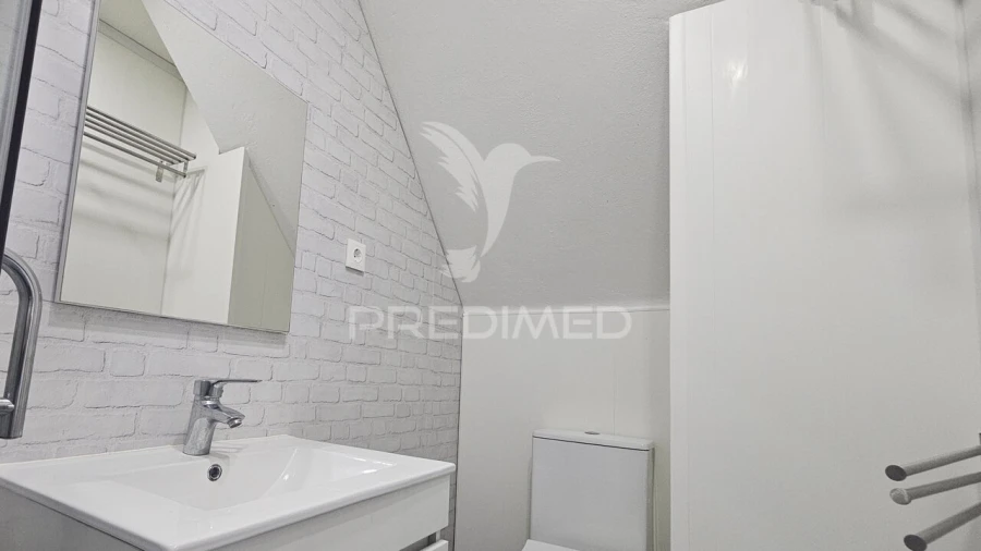 Moradia T2 para Venda em Sé e São Lourenço Foto 10