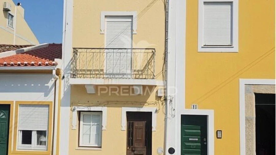 Moradia T3 para Venda em Sé e São Lourenço