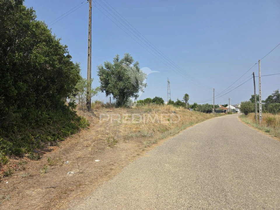 Moradia T2 para Venda em Casével e Vaqueiros Foto 4