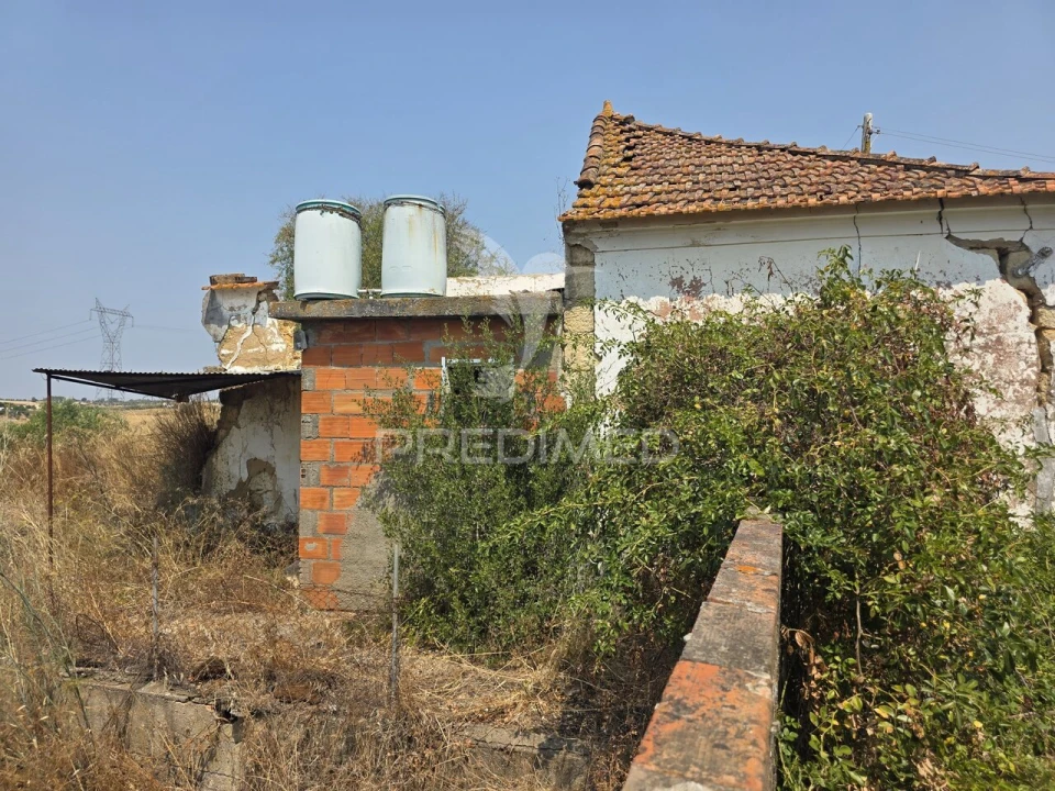 Moradia T2 para Venda em Casével e Vaqueiros Foto 14