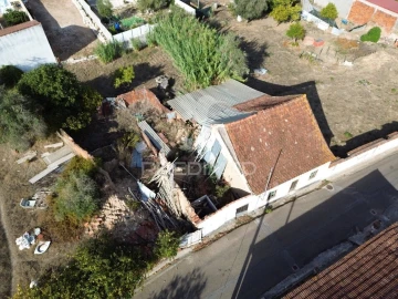 Moradia T2 para Venda em Arneiro das Milhariças