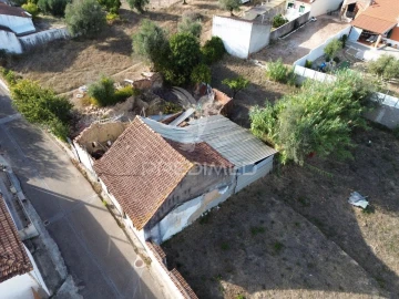 Moradia T2 para Venda em Arneiro das Milhariças