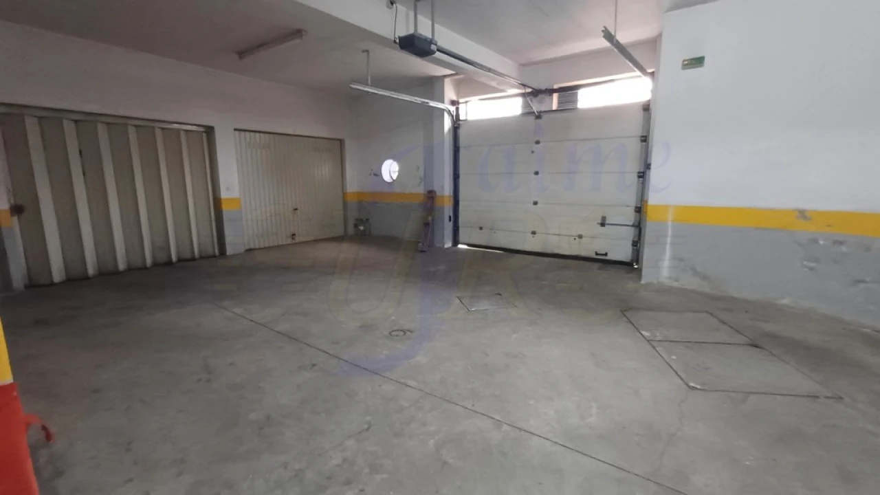 Garagem para Arrendamento em Rio de Mouro Foto 7