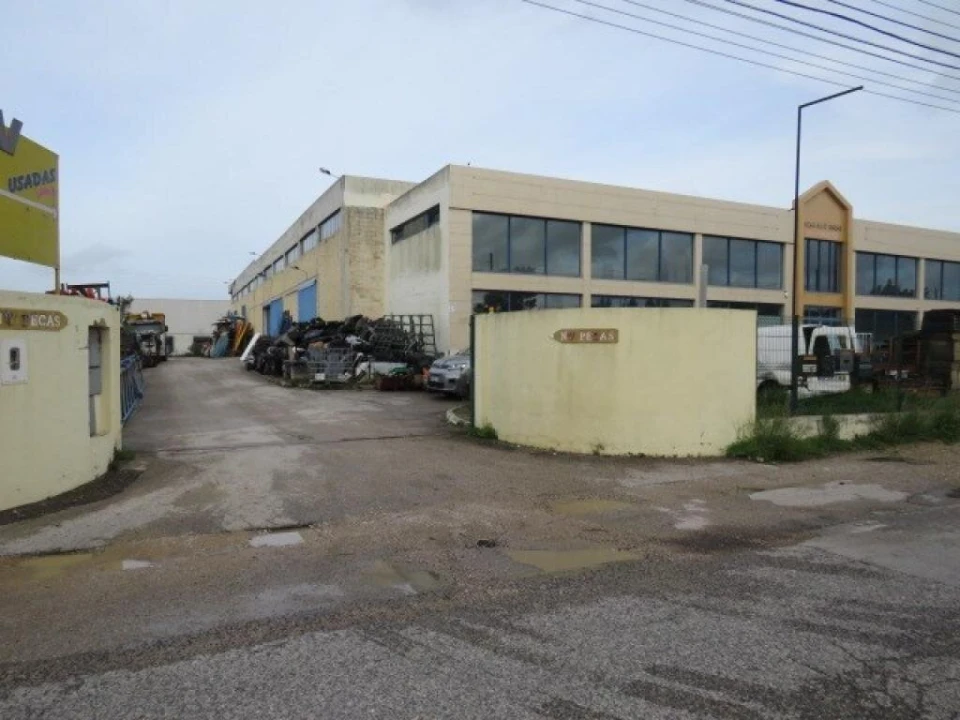 Armazém para Venda em Quinta do Anjo Foto 1