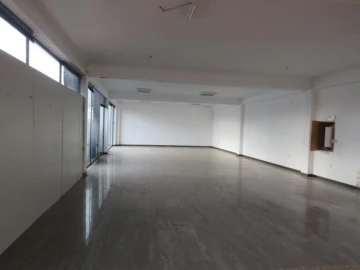 Armazém para Venda em Quinta do Anjo