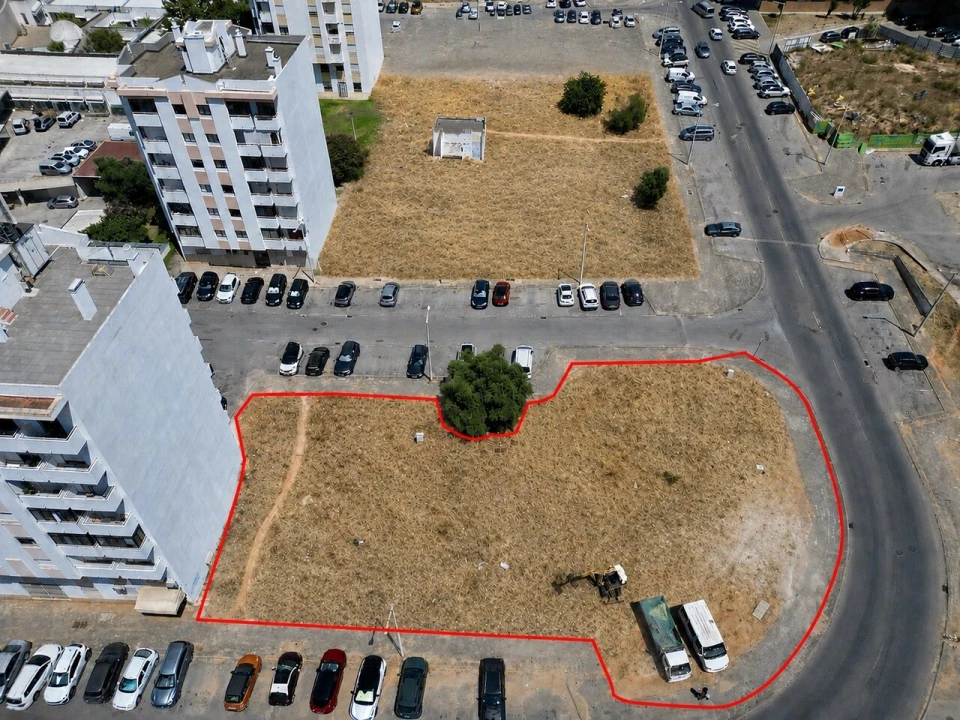 Terreno para Venda em Faro (Sé e São Pedro) Foto 2
