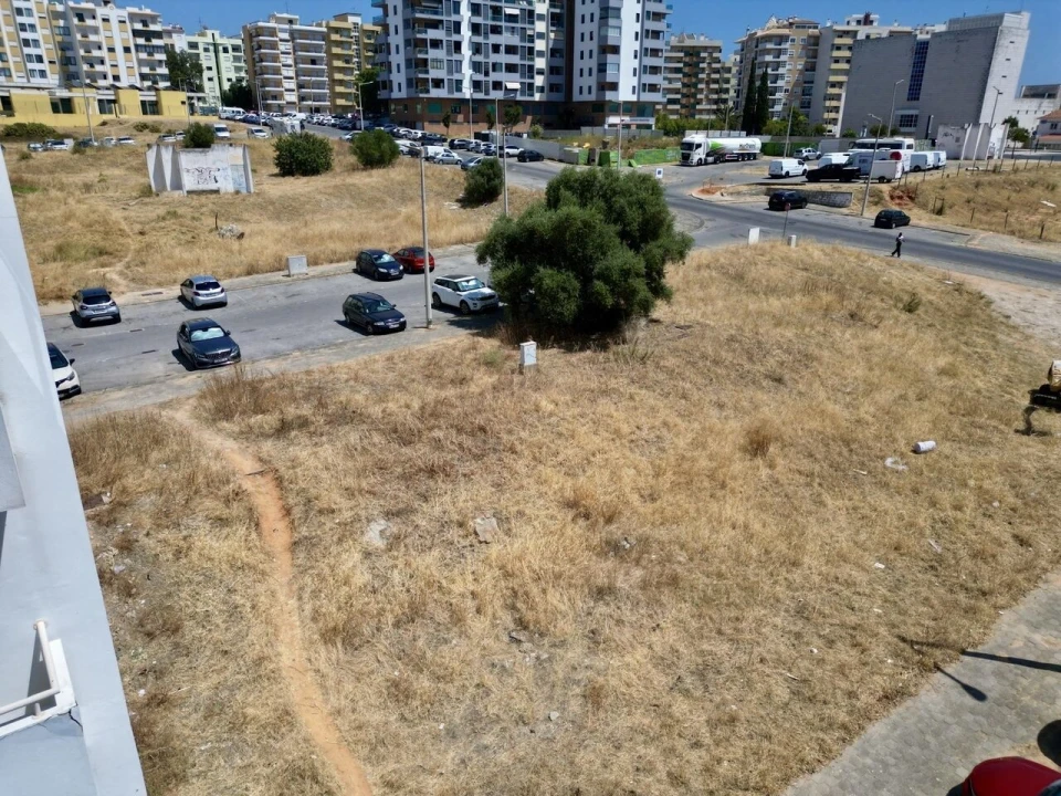 Terreno para Venda em Faro (Sé e São Pedro) Foto 3