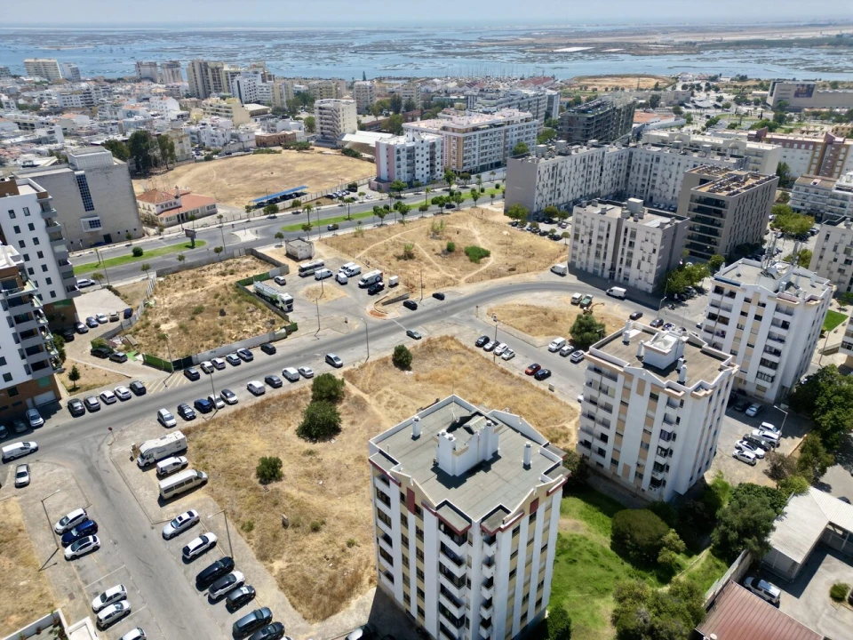 Terreno para Venda em Faro (Sé e São Pedro) Foto 6