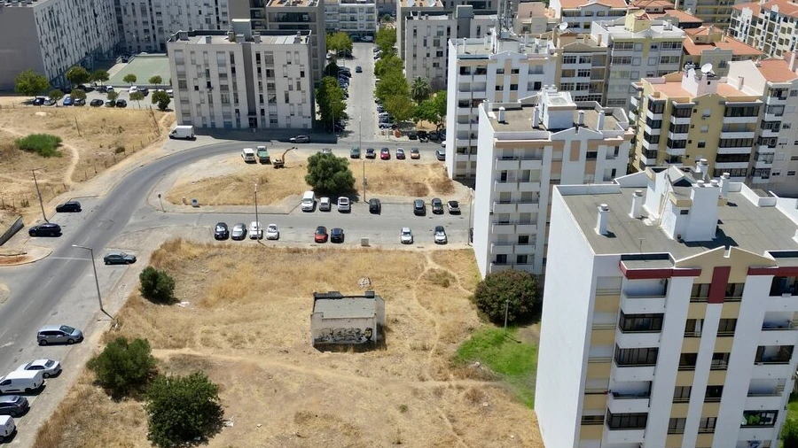 Terreno para Venda em Faro (Sé e São Pedro)